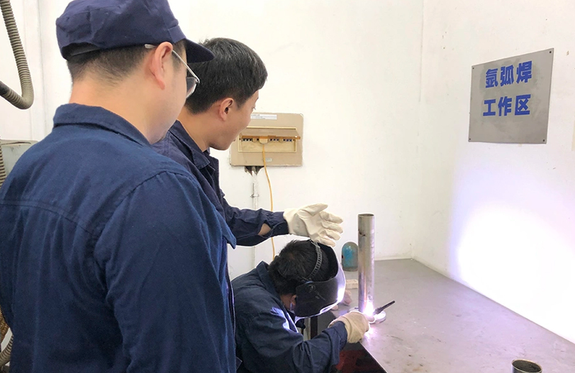 【师带徒活动】“师带徒促成长 凝聚企业正能量”系列报道之利记sbobet六厂“师带徒”活动